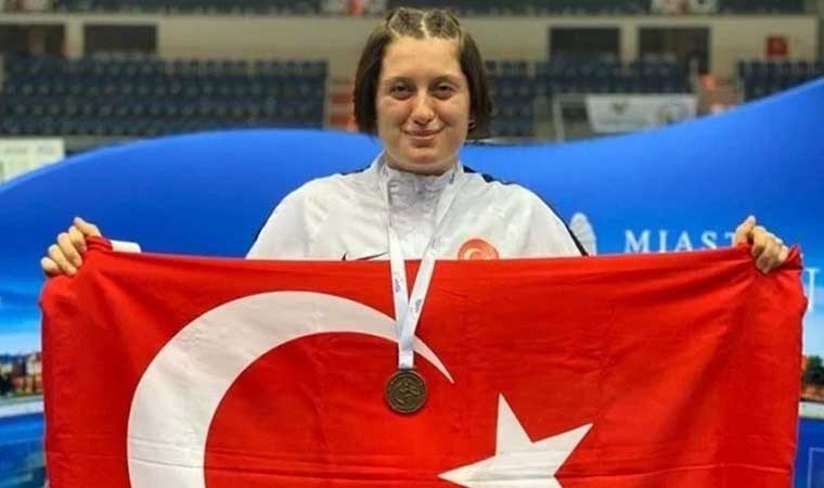 Fatma Damla Altın Birleşik Arap Emirlikleri'nde altın madalya aldı